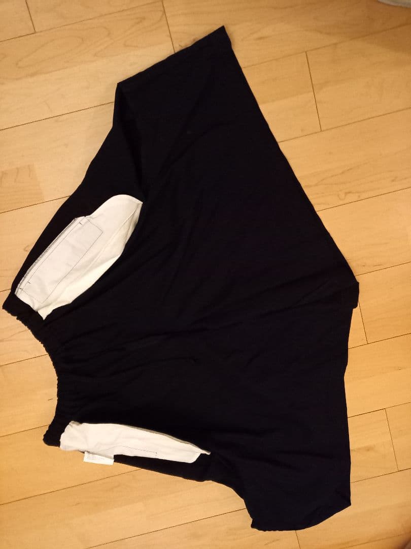 美品コム・デ・ギャルソン裾変形キュロット(黒)