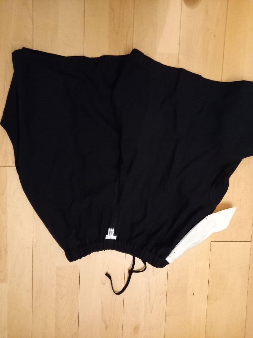 美品コム・デ・ギャルソン裾変形キュロット(黒)