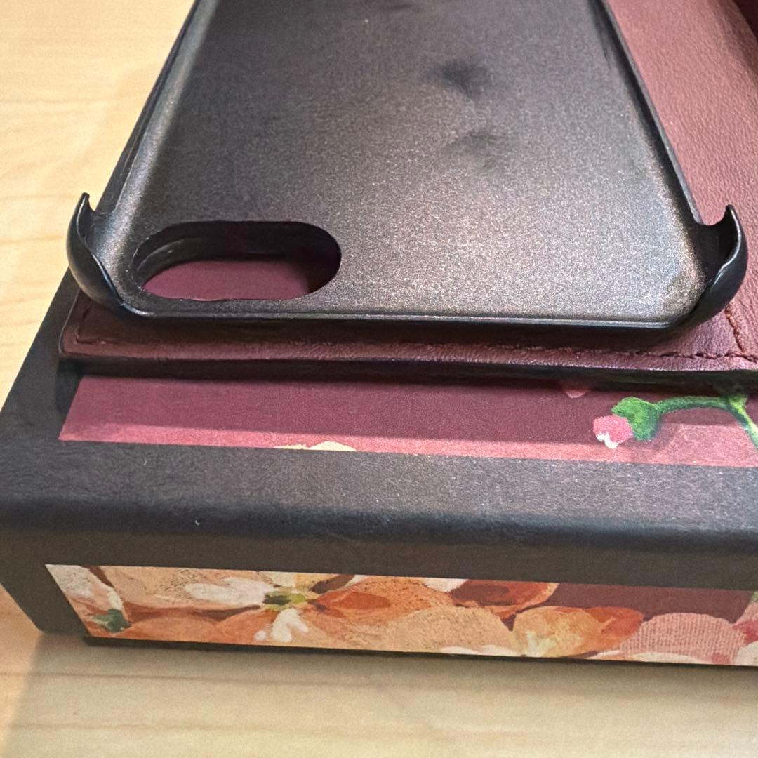 GUCCI グッチ GGスプリーム フローラ iPhone8ケース　手帳型箱あり