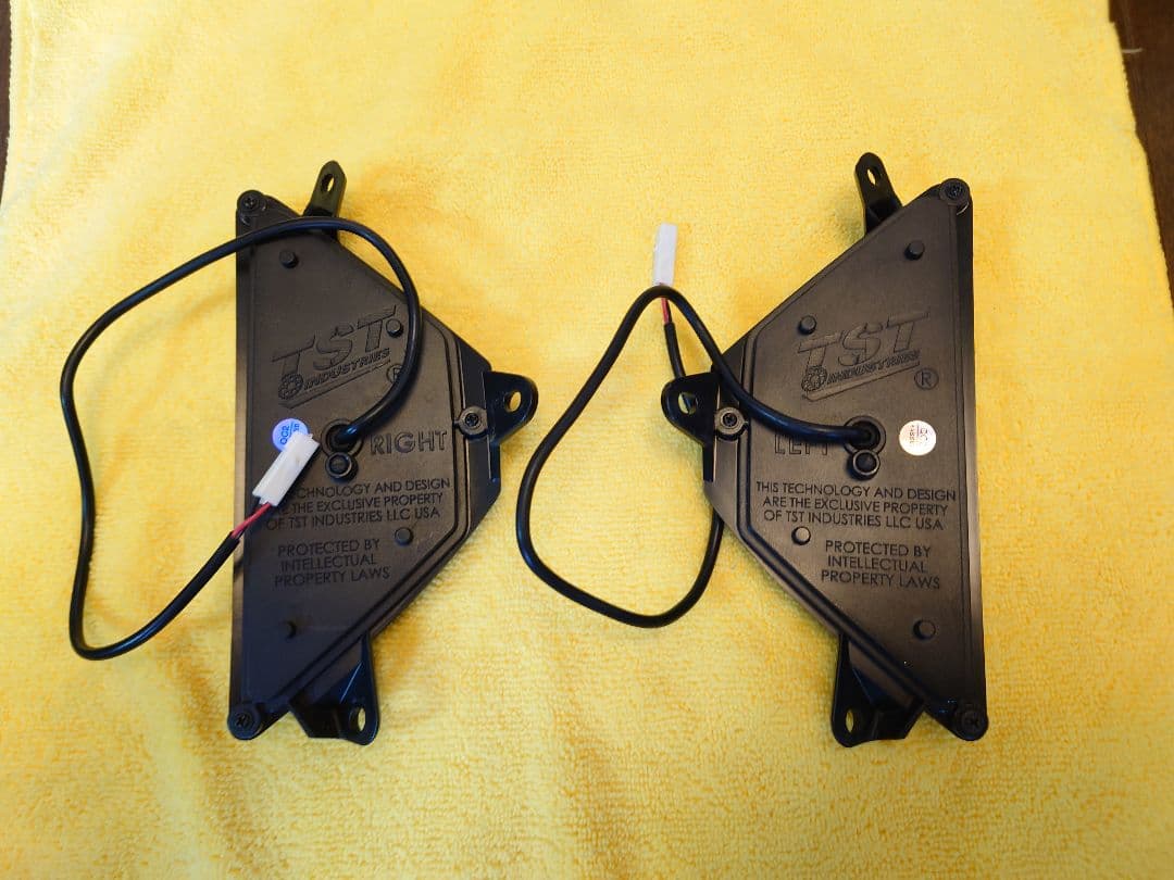 TST Industries NEXUS LED ウィンカー