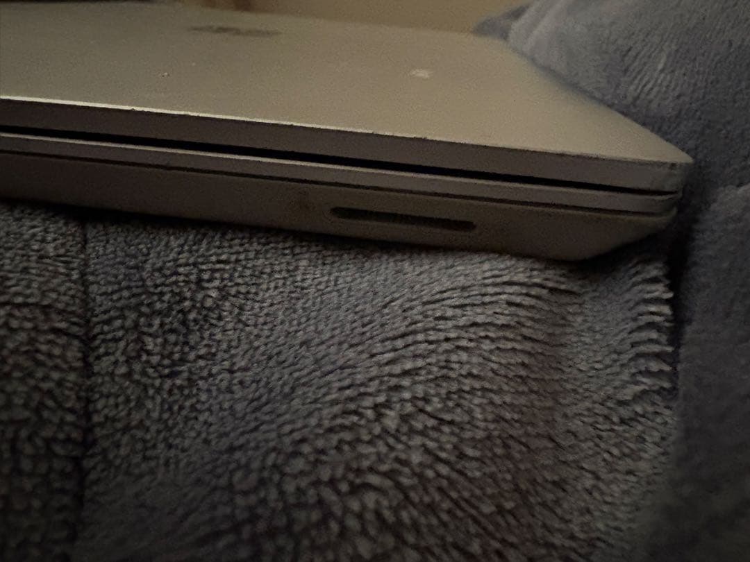 Microsoft Surface Laptop シルバー