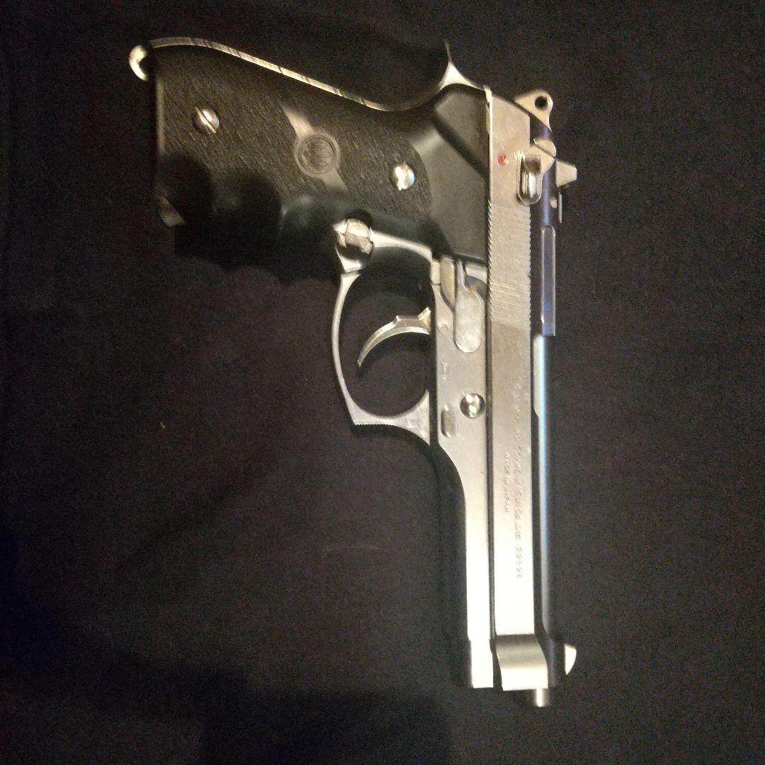 ベレッタM92f ガスブローバック マガジン2個付き