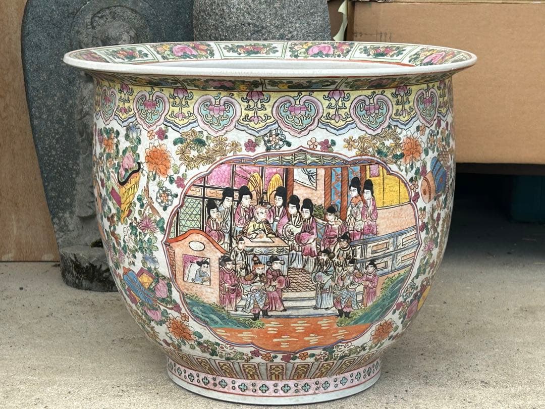 中国　粉彩人物花卉紋　植木鉢　大清乾隆年製銘　送料込み0717