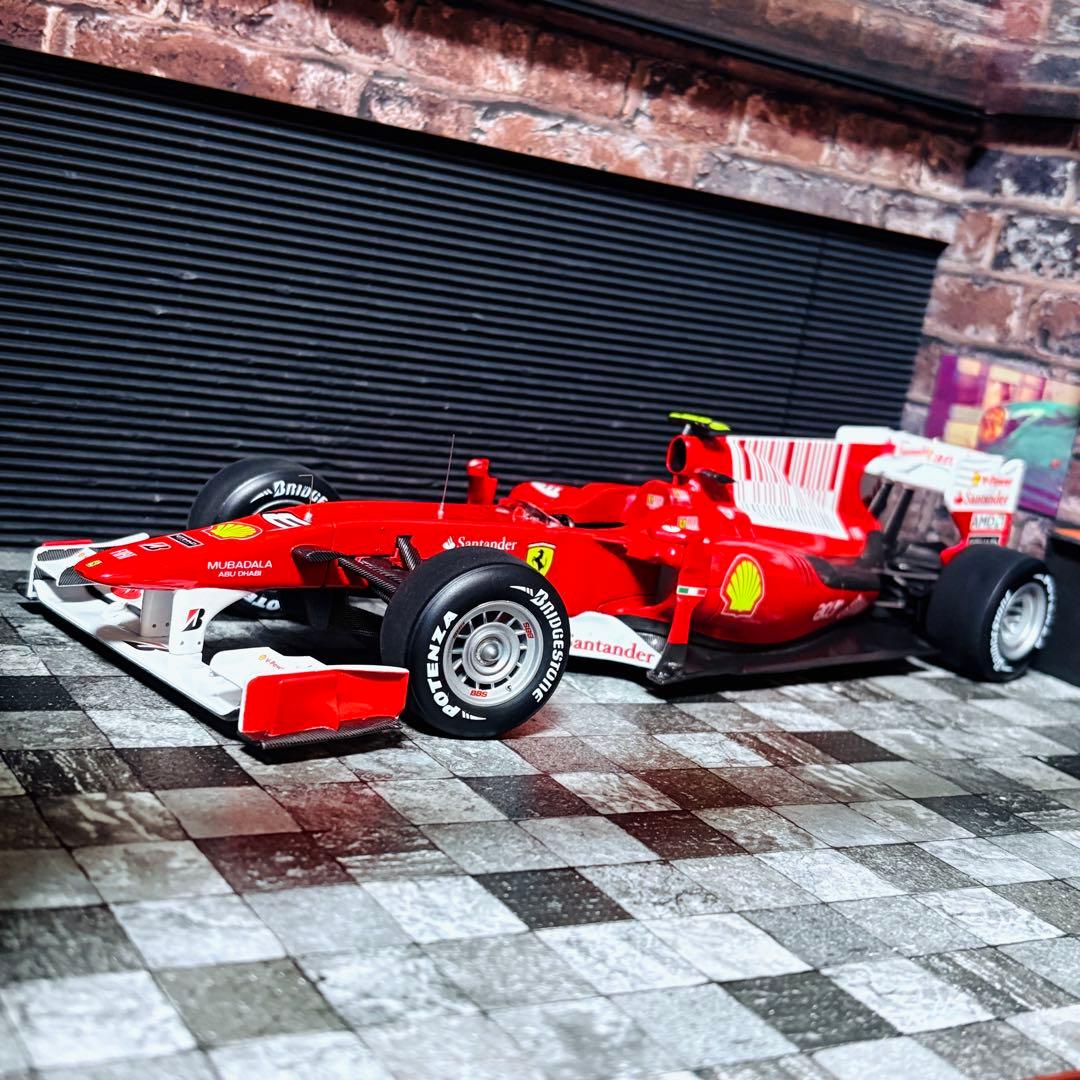 1/18 マテルエリート フェラーリ F10 フェルナンド・アロンソ 2010