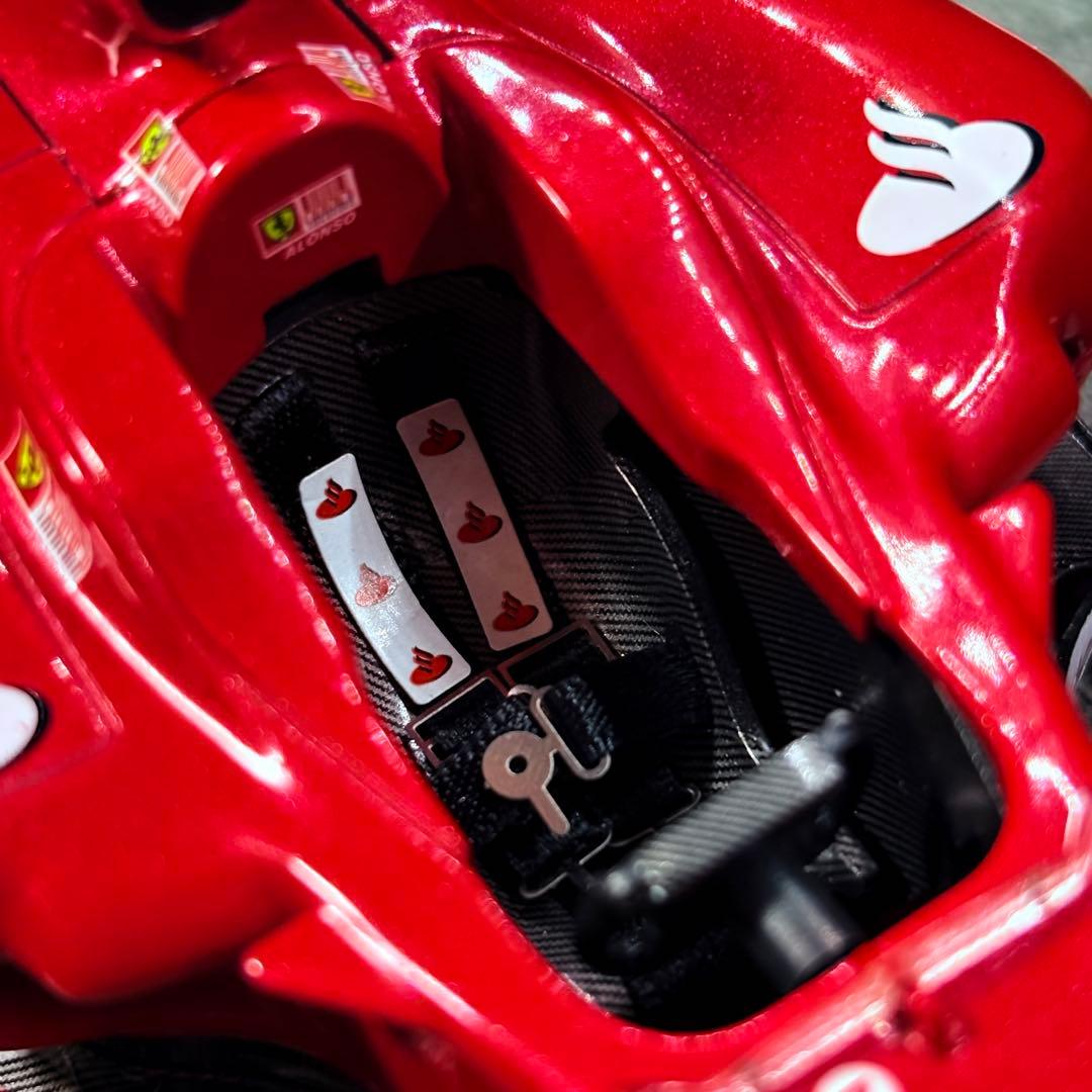 1/18 マテルエリート フェラーリ F10 フェルナンド・アロンソ 2010