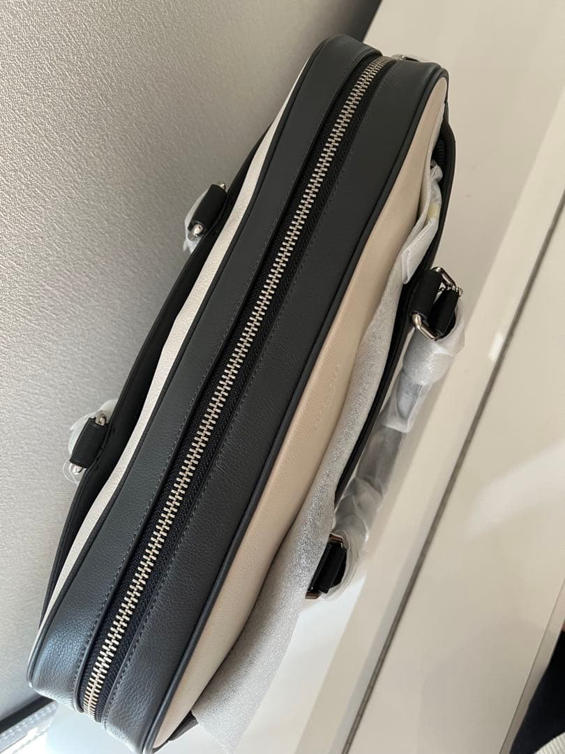 新品　COACH ビジネスバッグ グレー/ホワイト