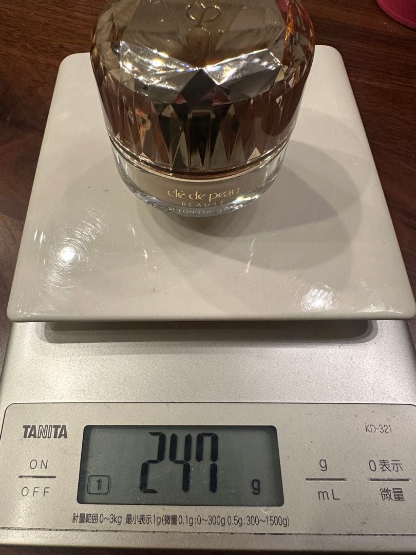 クリームファンデーション ベージュ