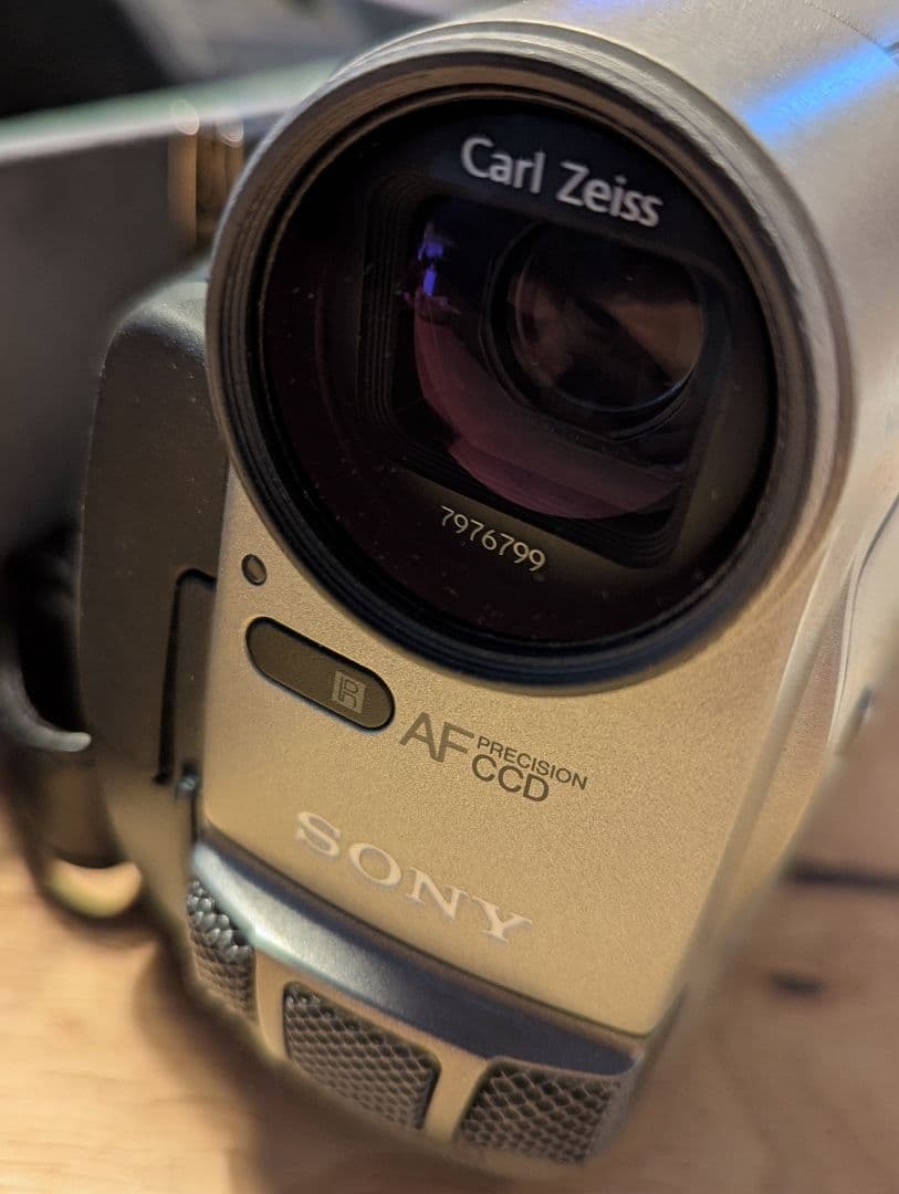 ソニー CCD-TR555 ハンディカム 8ミリビデオカメラレコーダー
