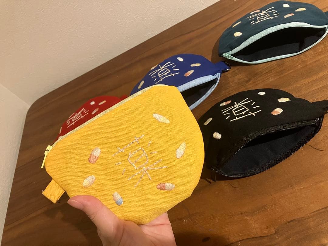 くちなし様　オーダー　お薬ポーチ　ハンドメイド　刺繍　両面　服薬管理　ファスナー