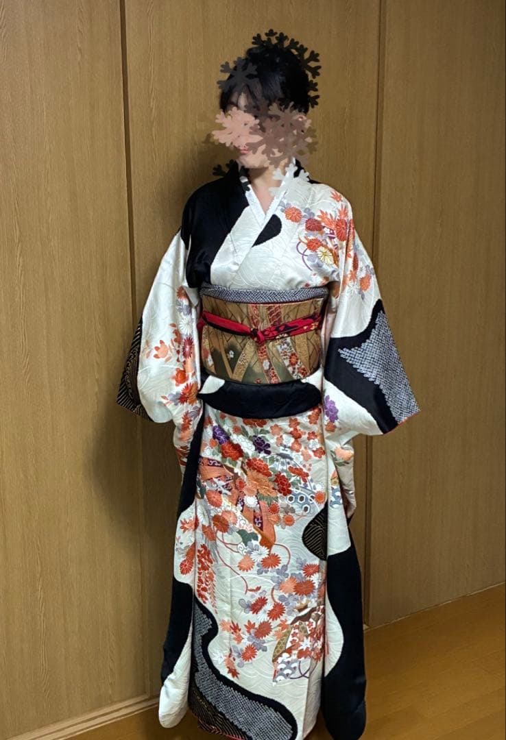 三点セット　振袖 花柄 絹素材　絞り　黒白赤