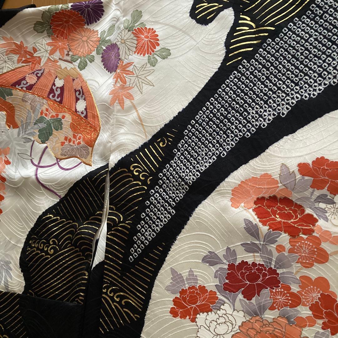 三点セット　振袖 花柄 絹素材　絞り　黒白赤