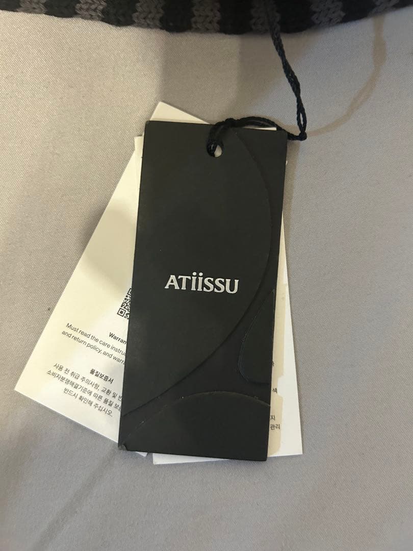 ATIiSSU ブラックニット帽 TWICE モモ着用