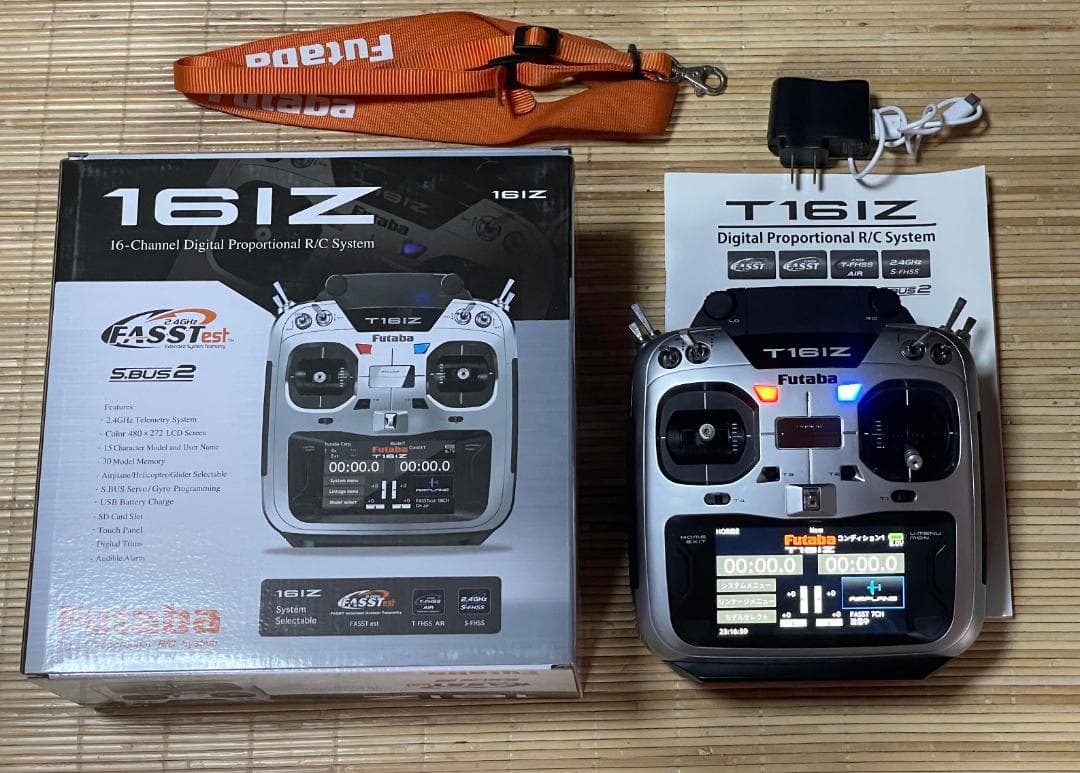 Futaba T16IZ 16チャンネル R/C送信機