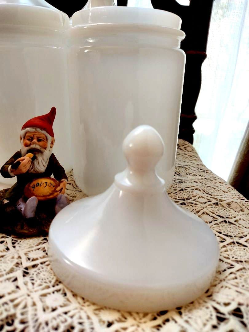 キャニスター　ガラス瓶　ミルクガラス　すりガラス　エッチング