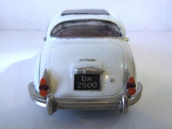 特価 SMTS (1/43) ジャガー ダイムラー 2.5 V8 Saloon