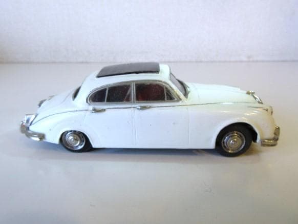 特価 SMTS (1/43) ジャガー ダイムラー 2.5 V8 Saloon