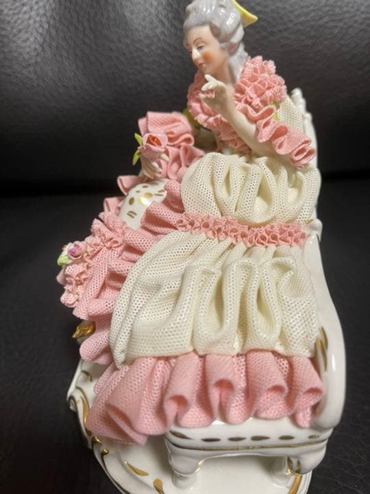 Dresden レース人形　花を愛でる貴婦人　大　アンティーク