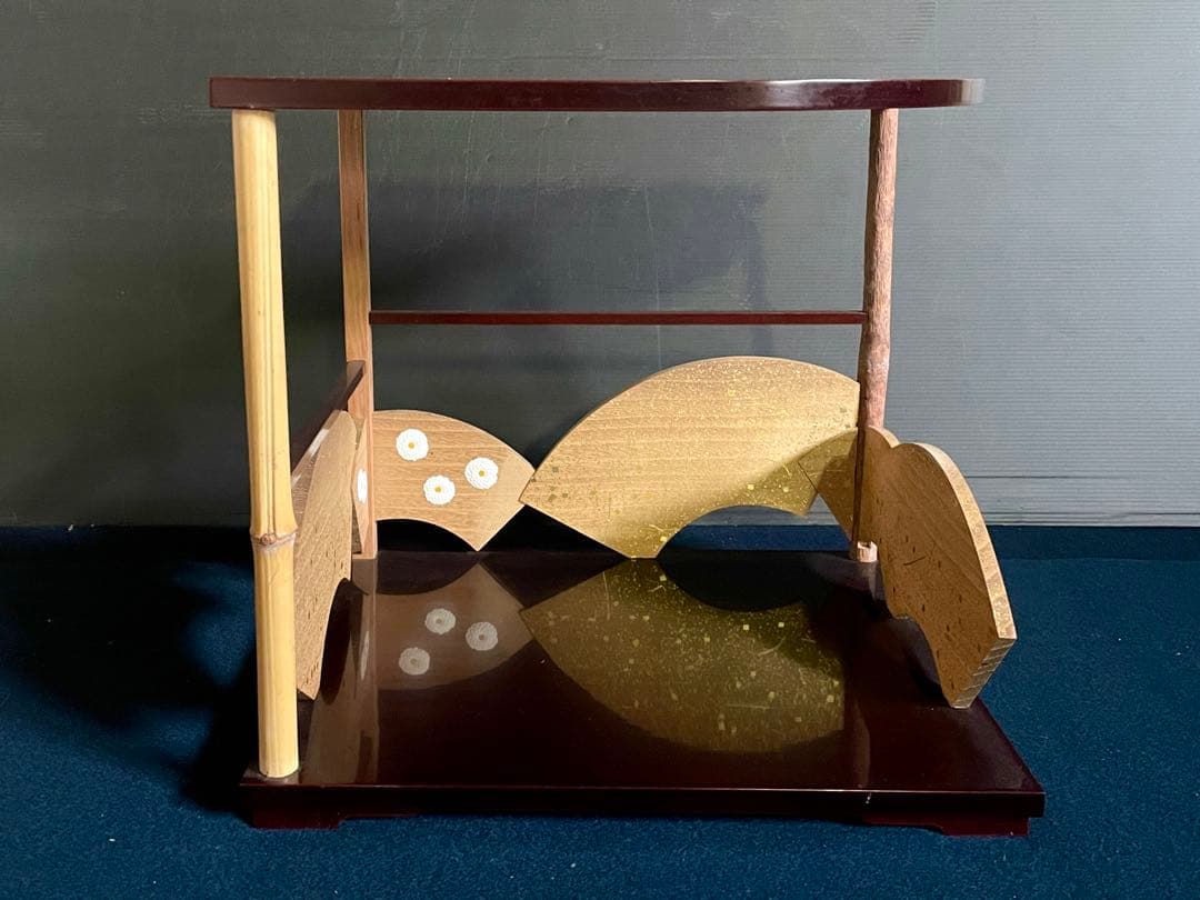 【美品】 「祖」 裏千家 鵬雲斎好 寿扇棚 春斎 溜塗 菊置上 共箱 （F寿扇）