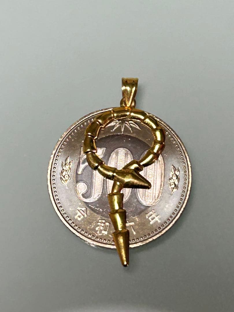 ★★Au750sk(18k)サウジアラビアゴールドの超軽量スネークペンダント1個