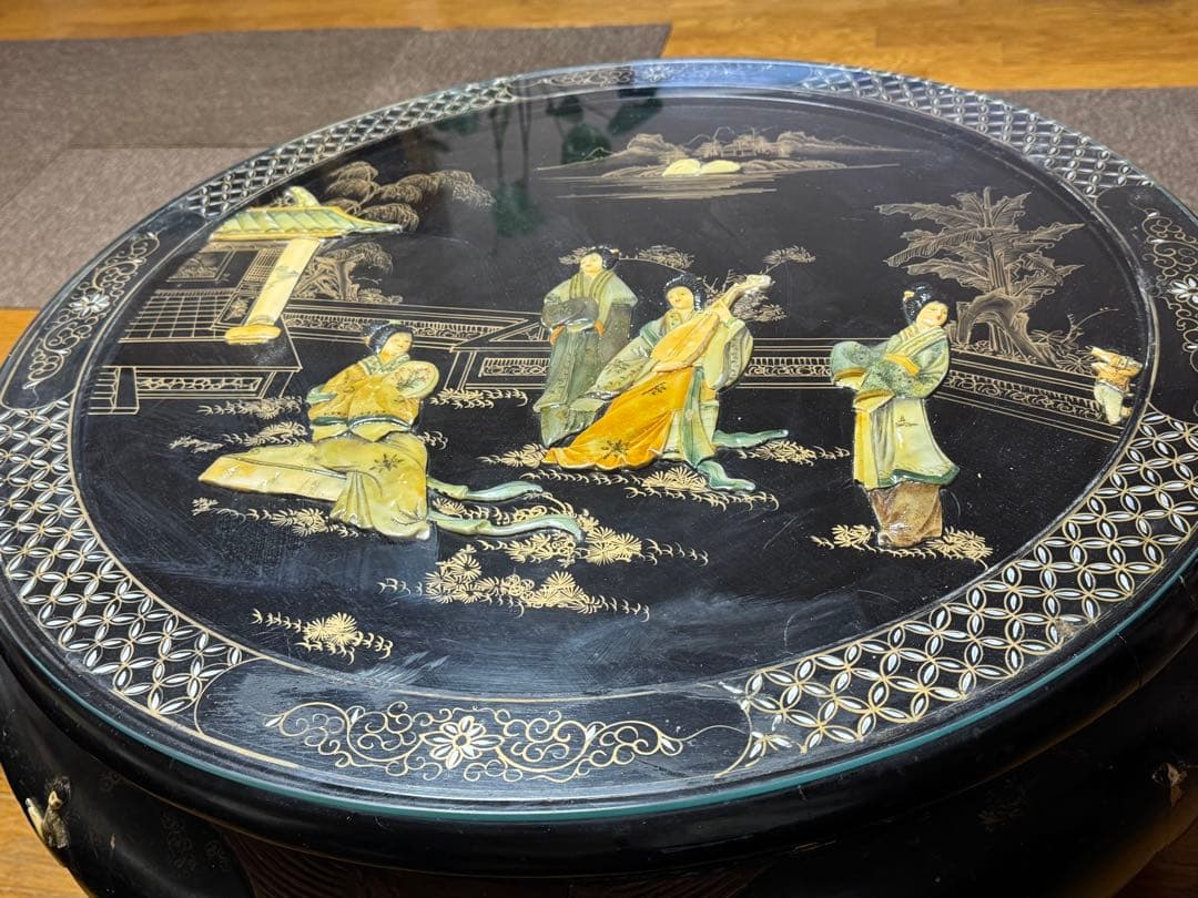 【国分寺】1月12日お渡し可能‼️中国　木彫り　ローテーブル椅子4脚付き