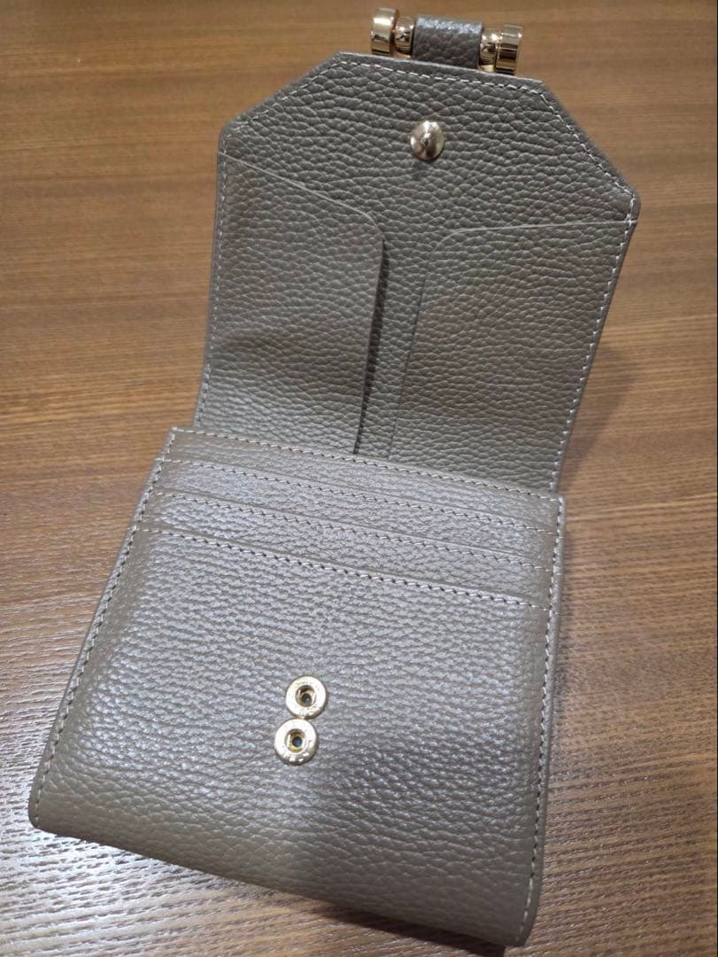 アタオ ATAO ロトロ／大容量の二つ折り財布