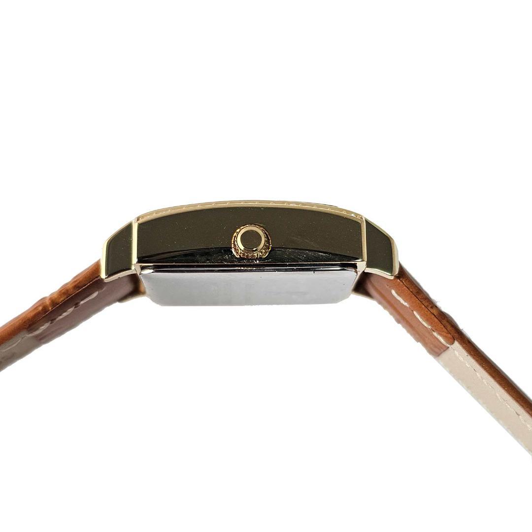 ロベルタ・ディ・カメリーノ 腕時計 レクタングル シェル RC8855-02BR