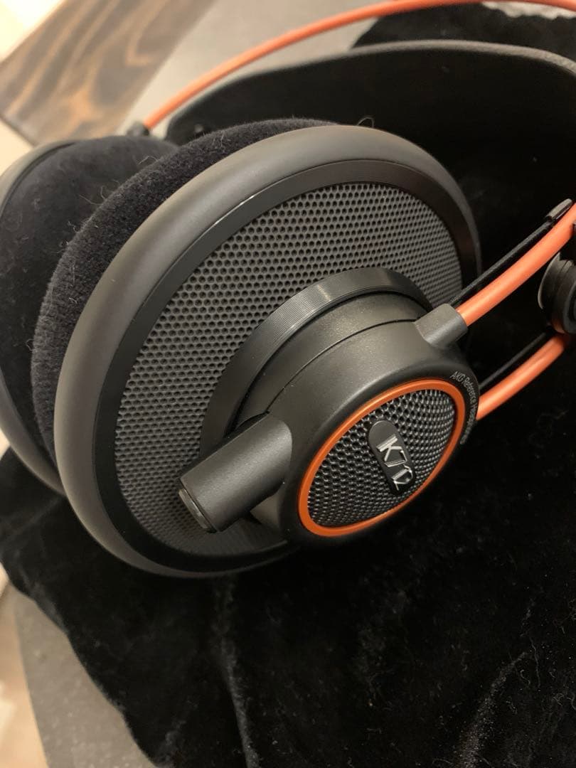AKG K712 PRO 開放型モニターヘッドホン（箱無し）
