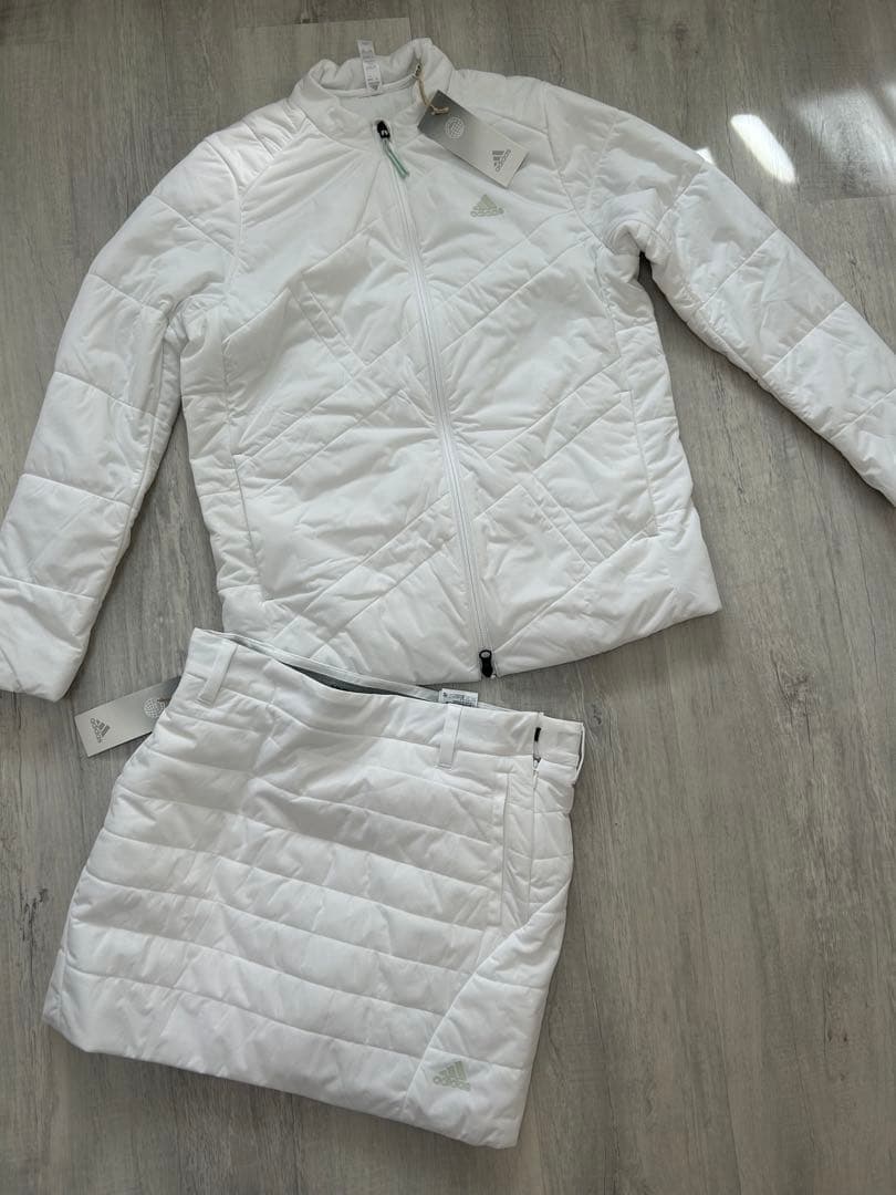 新品　Mサイズ　アディダスゴルフ　中綿　ジャケットスカートセットアップ