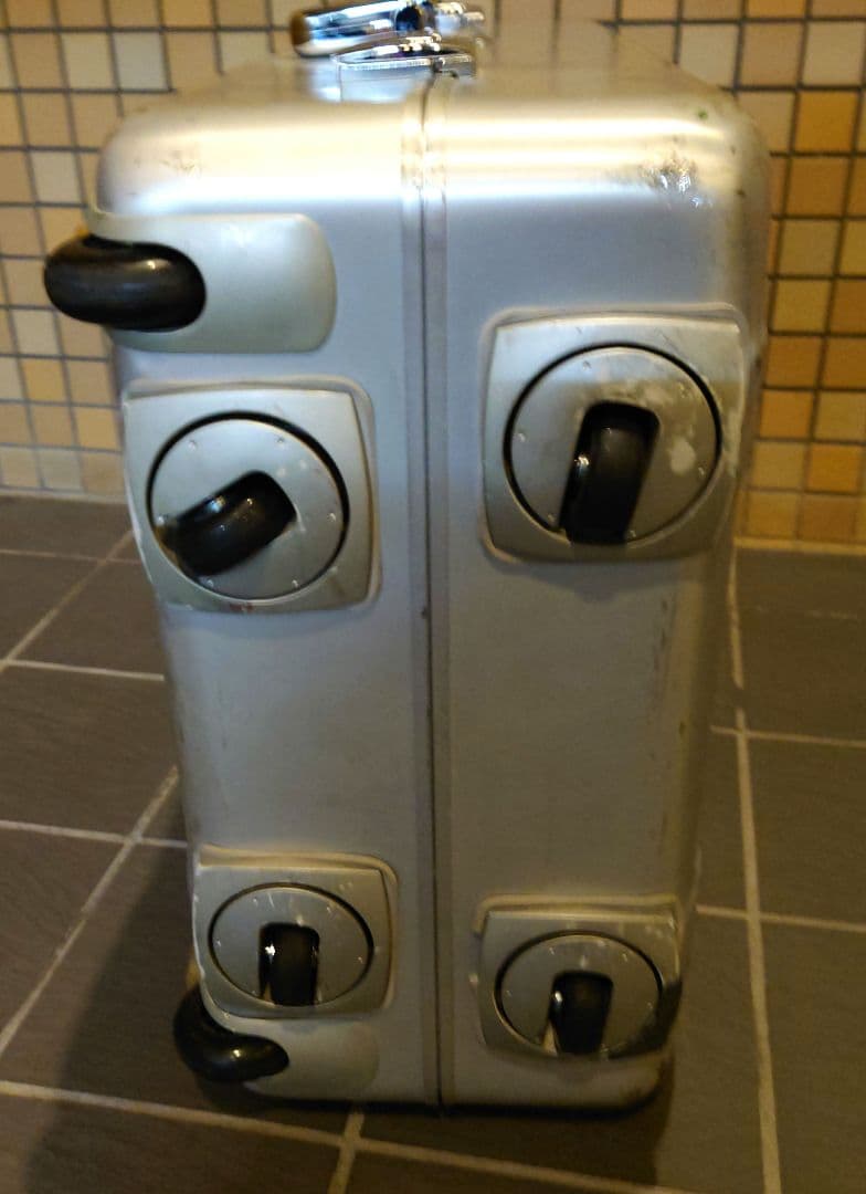 Zero Halliburton ゼロハリバートン　 6輪　２６インチ