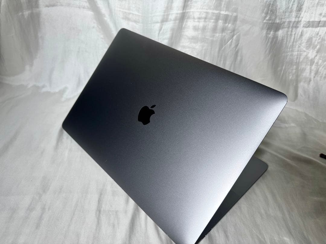 MacBook Pro15インチ2017Core i7/16GB/256GB