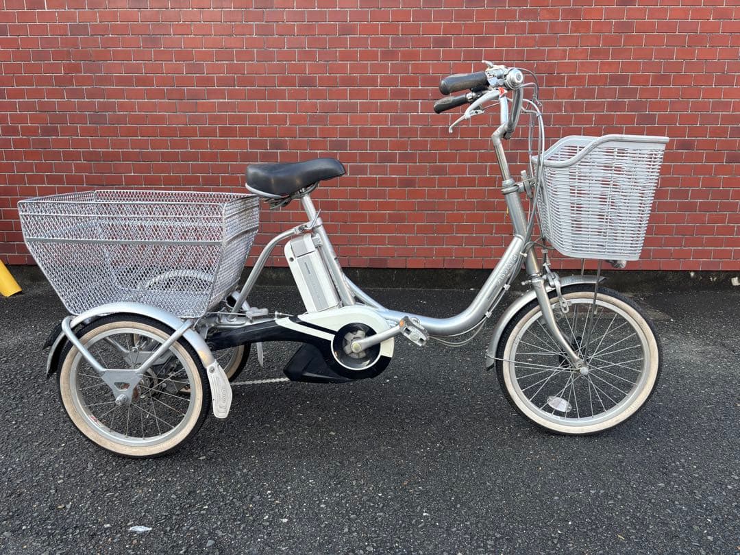 まいまいBRIDGESTONE 電動アシスト 三輪車 シルバー 前後カゴ