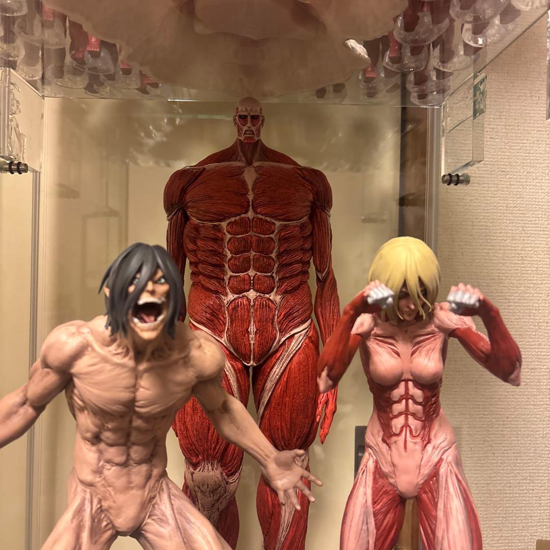 進撃の巨人〜壁の外の世界〜A賞女型の巨人 1番くじ