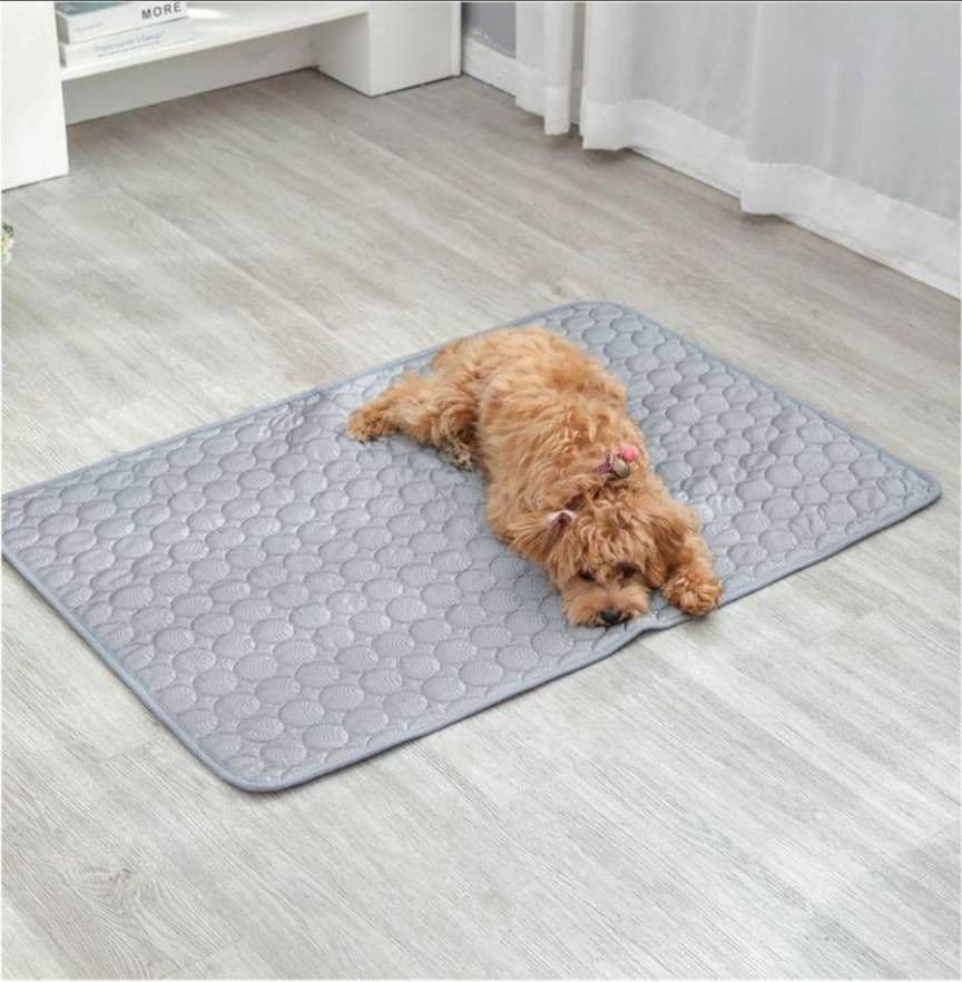 【新品】接触冷感マット　ひんやり　グレー　熱中症対策　ペット　犬猫兼用　洗える