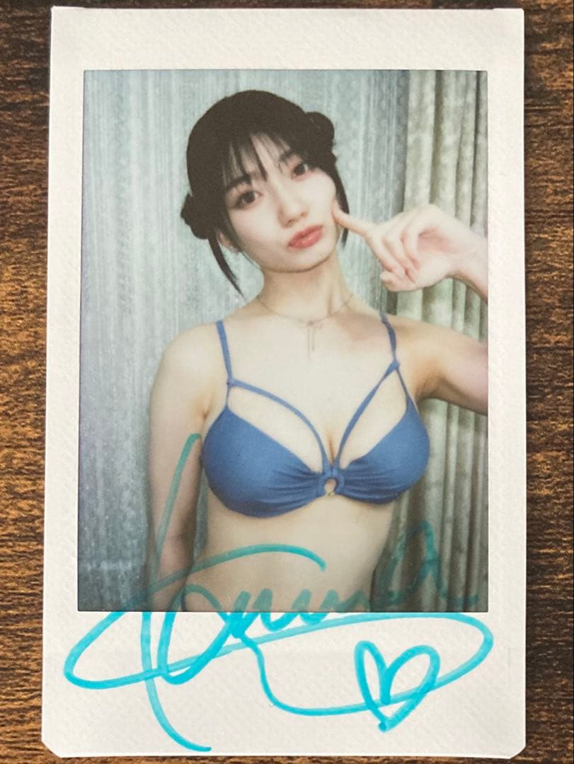 【瀬戸環奈】直筆サイン入りチェキ 脇見せ 水着ver.&L版生写真