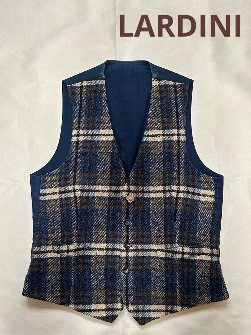 美品　LARDINI ジレ　ベスト　ウール　チェック　ブートニエール付き