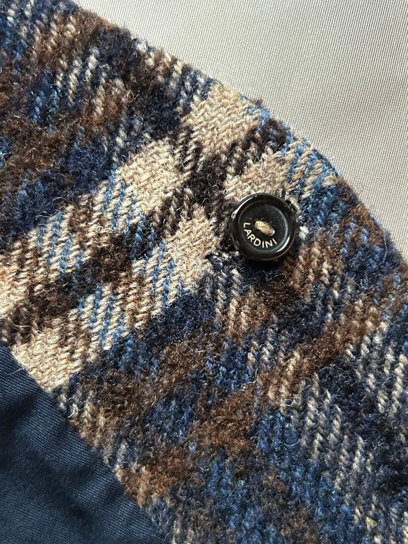 美品　LARDINI ジレ　ベスト　ウール　チェック　ブートニエール付き