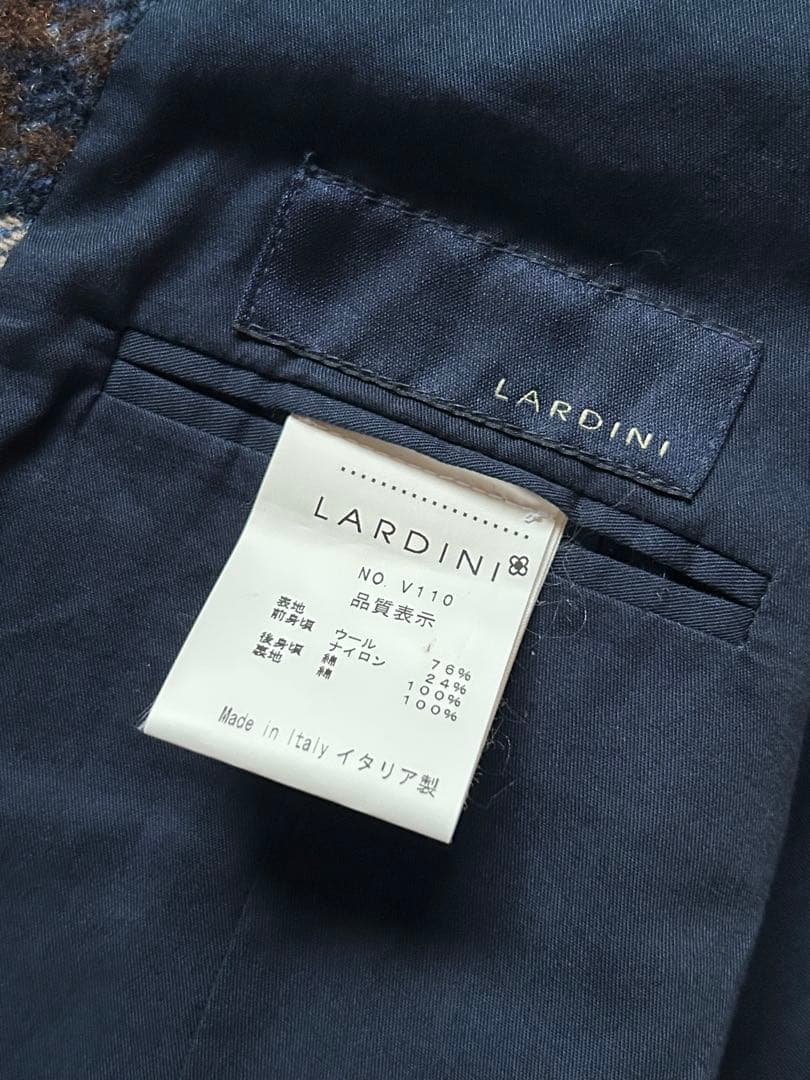 美品　LARDINI ジレ　ベスト　ウール　チェック　ブートニエール付き