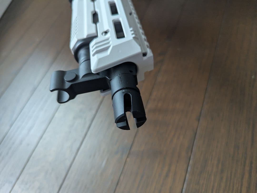 東京マルイ　次世代電動ガンAK47WHITE STORM