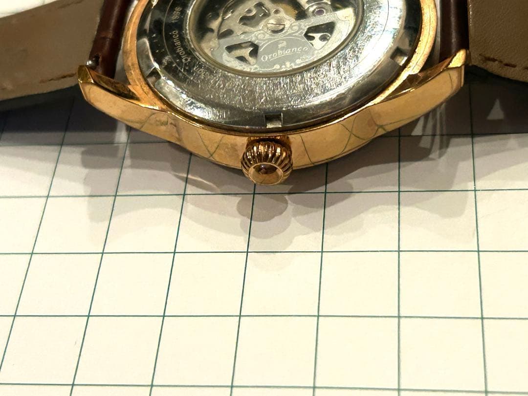 稼働中Orobianco自動巻き時計 スケルトン