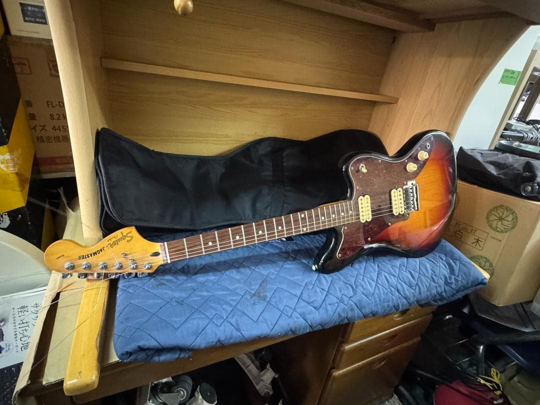SQUIER FENDER JAGMASTER STANDARD エレキギター
