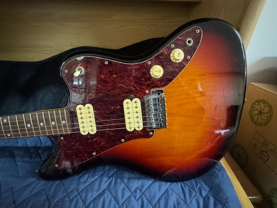 SQUIER FENDER JAGMASTER STANDARD エレキギター