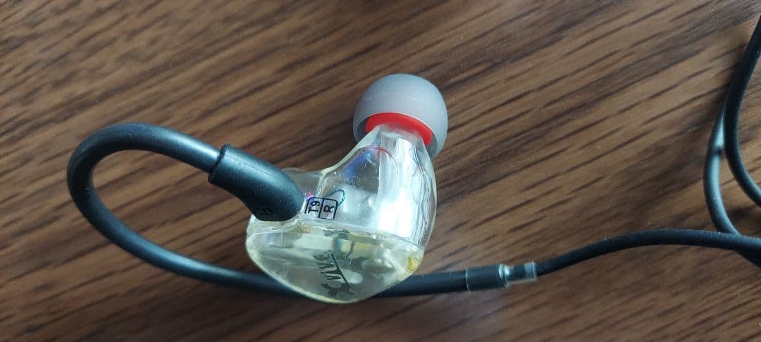 ザキヤマ Xvive エックスバイブ T9 インイヤーモニター