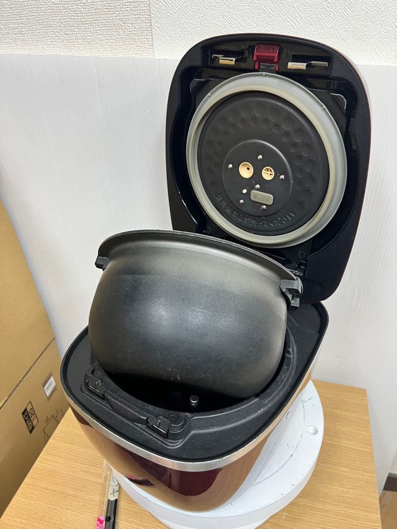 TIGER タイガー 圧力IH炊飯ジャー JPC-A100 2018年製