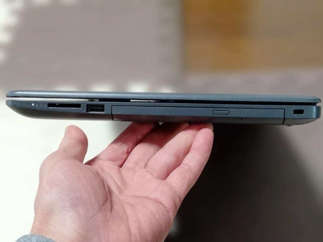 値下げHP 250 G7改 i5 8世代/ 8GB / 256GB / IPS