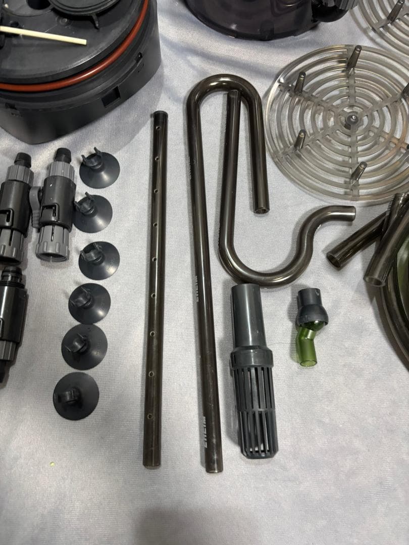 美品！ エーハイム２２１５ アクアリウム 外部フィルター 水草　熱帯魚　70周年