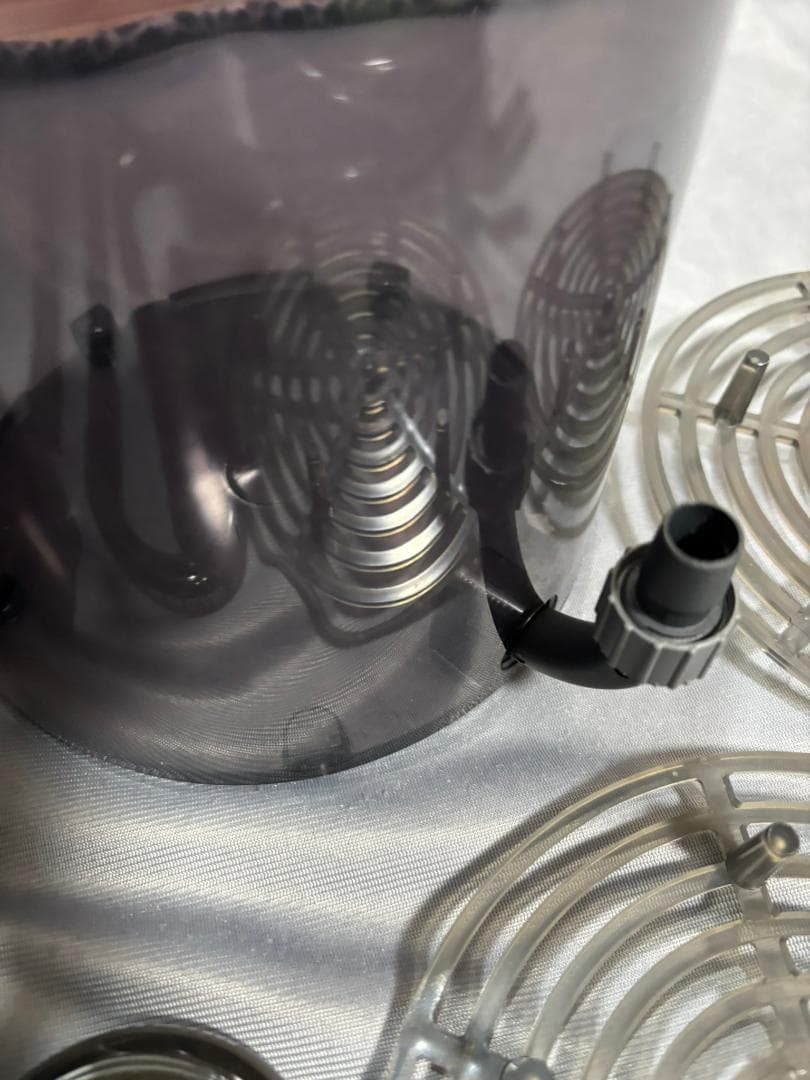 美品！ エーハイム２２１５ アクアリウム 外部フィルター 水草　熱帯魚　70周年