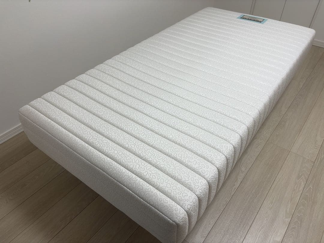 美品　France Bed 脚付きマットレスシングルベッド　ハイタイプ