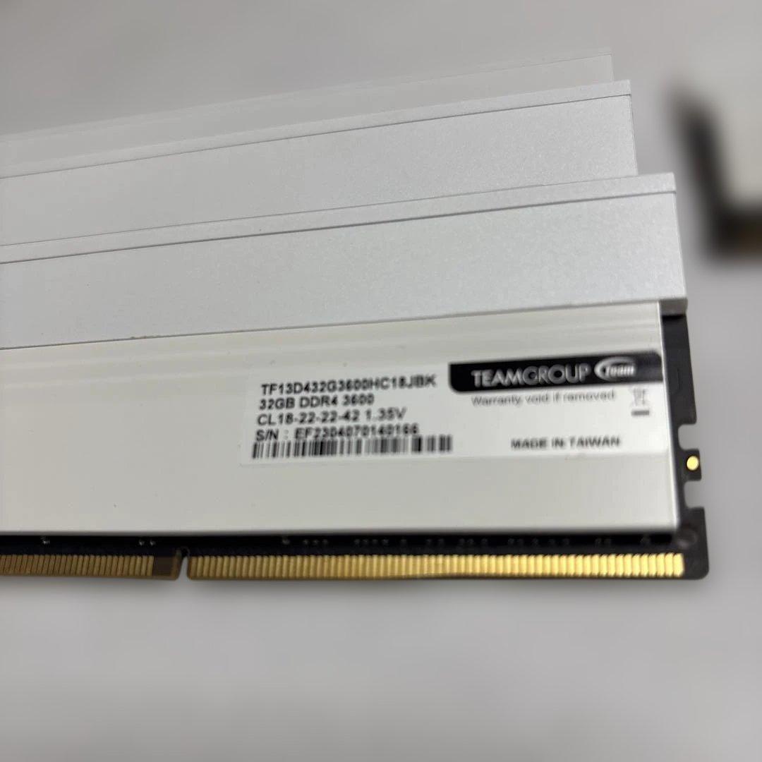 ル*ル様 TEAMGROUP 32GB DDR4 3600MHz メモリ