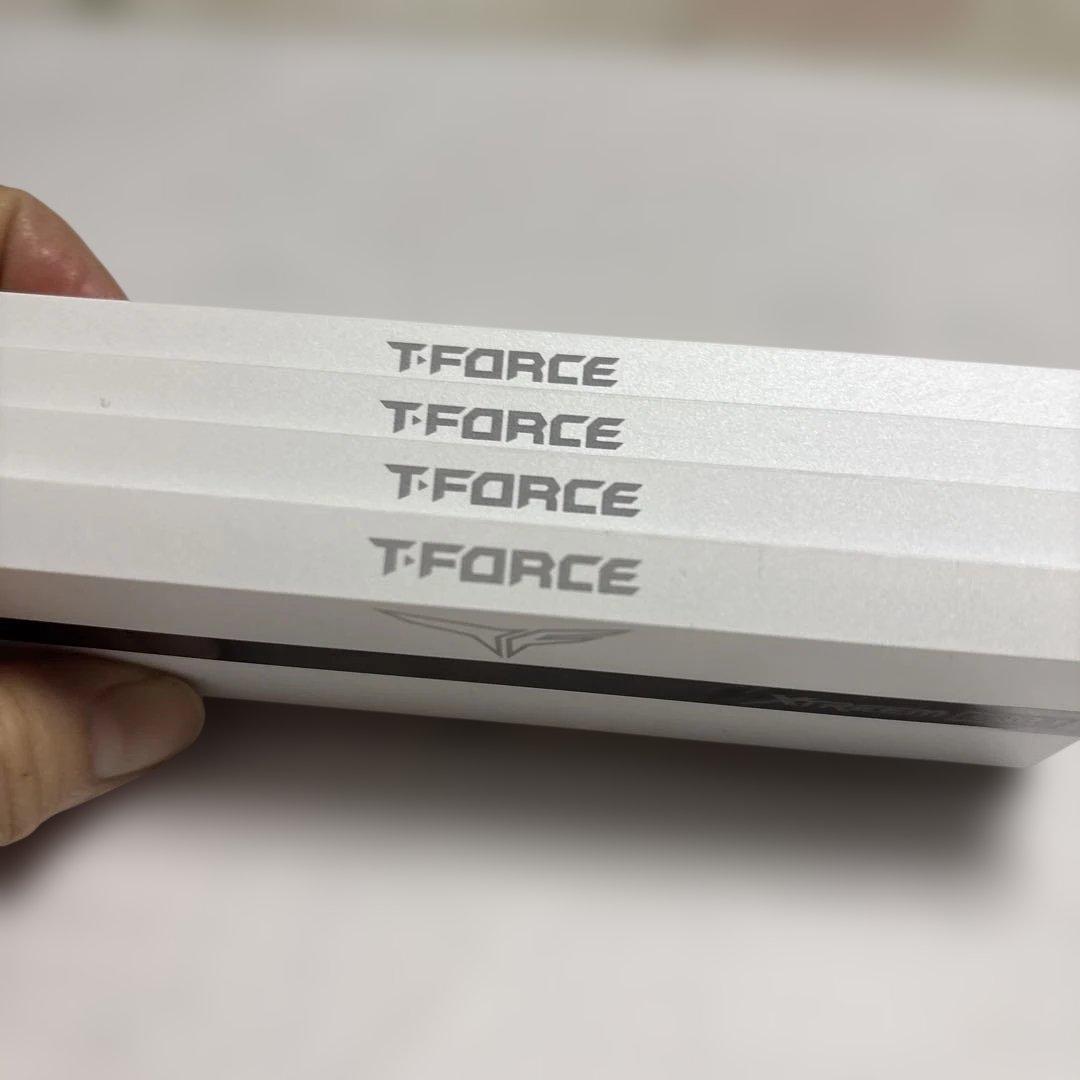 ル*ル様 TEAMGROUP 32GB DDR4 3600MHz メモリ