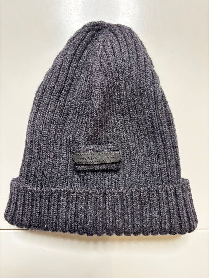 PRADAグレー ビーニー